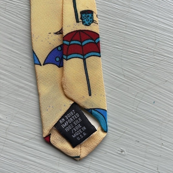 VINTAGE PEANUTS SNOOPY AT THE BEACH SILK TIE (OS) - Picture 5 of 5